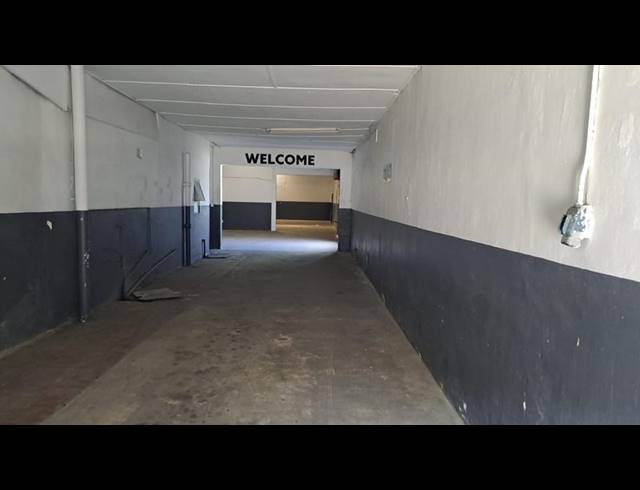 INDUSTRIAL PROPERTY TO RENT IN NORTH END